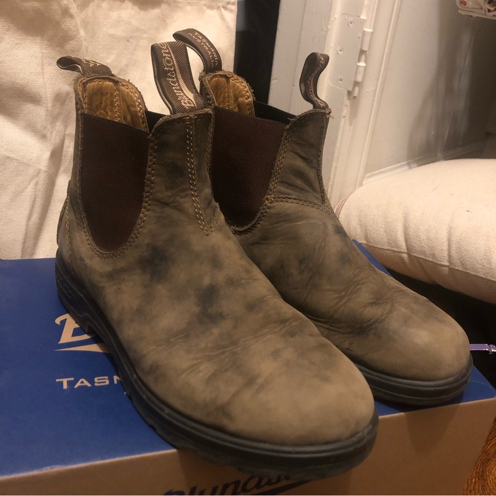 Blundstone 585 boots in AUS 6